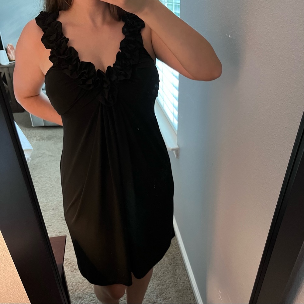 En Focus sleeveless black cocktail dress